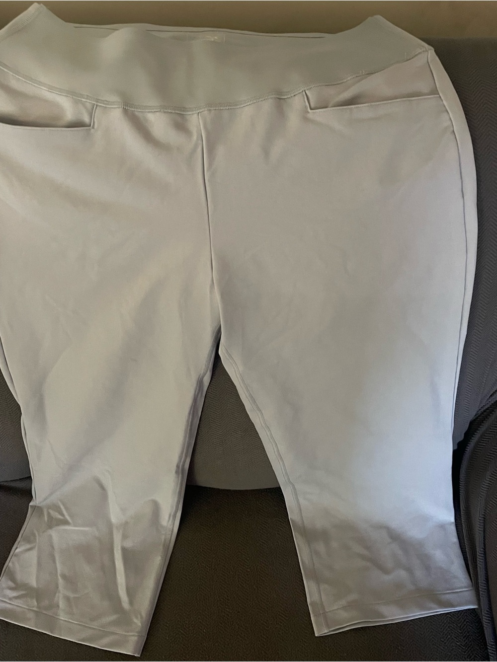 Women's Light Gray Stretch Golf Capri Pants
